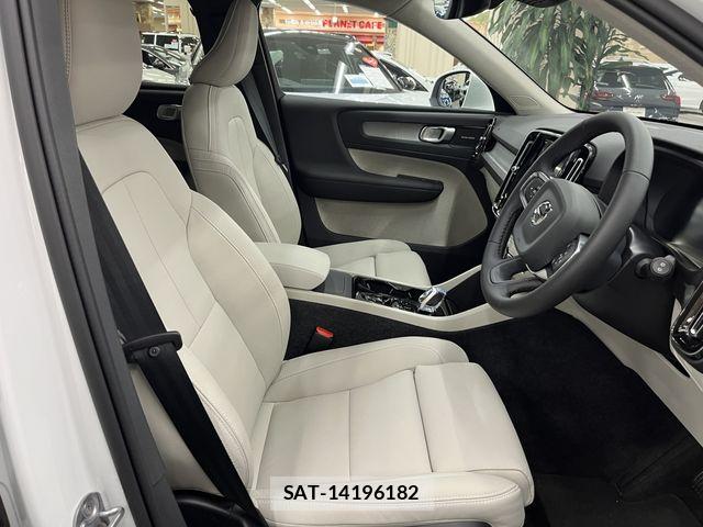 Volvo XC40 2025-09 7360365-3