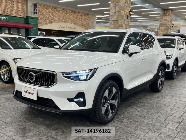 Volvo XC40 2025-09 7360365-8