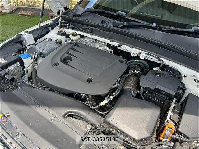 Volvo XC40 2021-09 7360371-11
