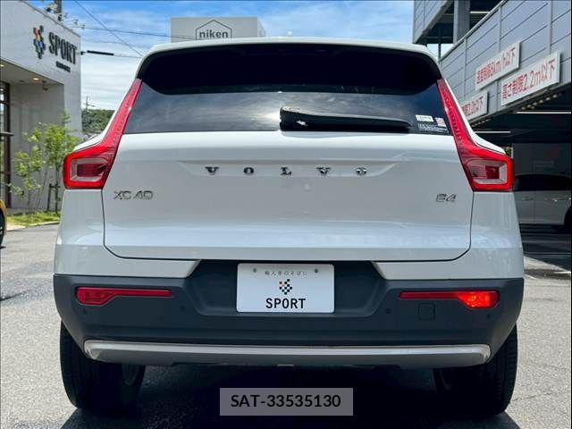 Volvo XC40 2021-09 7360371-13