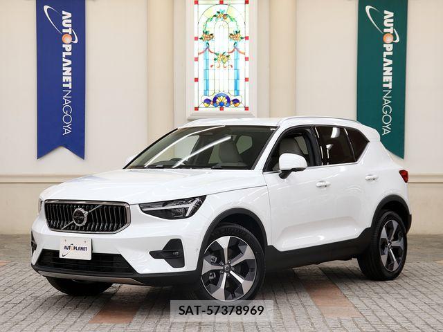 Volvo XC40 2025-09 7360363-0