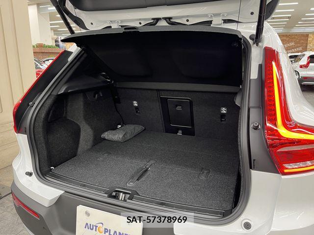 Volvo XC40 2025-09 7360363-5