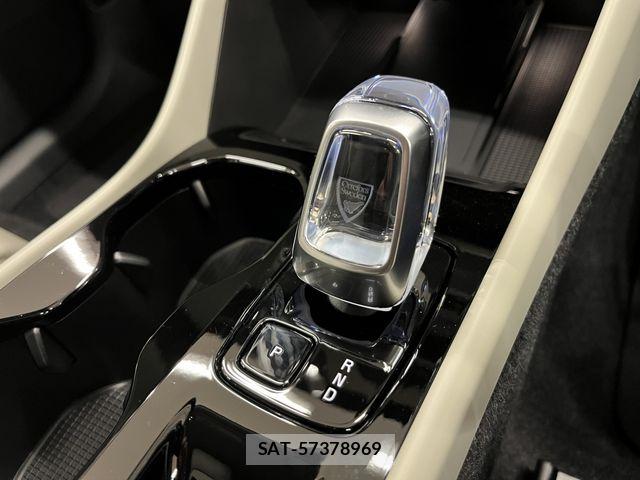 Volvo XC40 2025-09 7360363-7