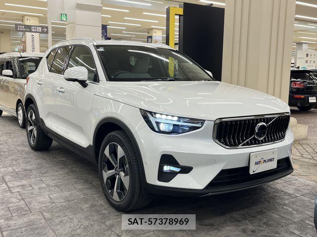 Volvo XC40 2025-09 7360363-8
