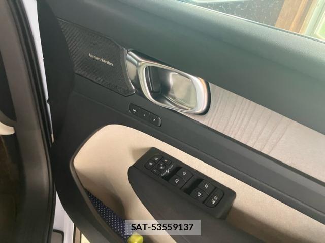 Volvo XC40 2024-07 7360369-12
