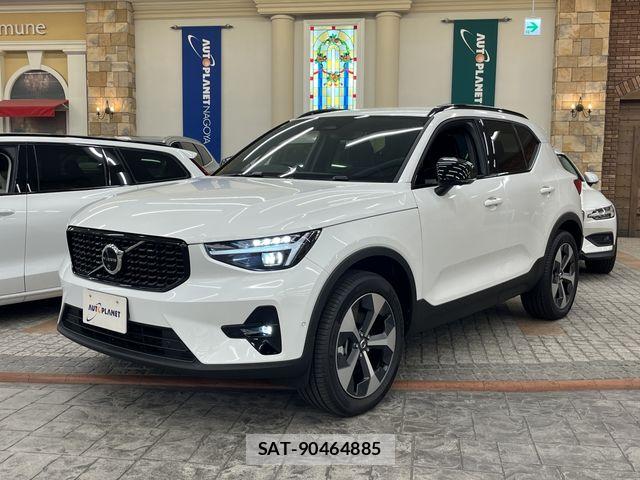 Volvo XC40 2025-09 7360367-8