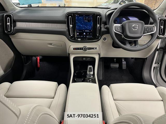 Volvo XC40 2025-09 7394720-1