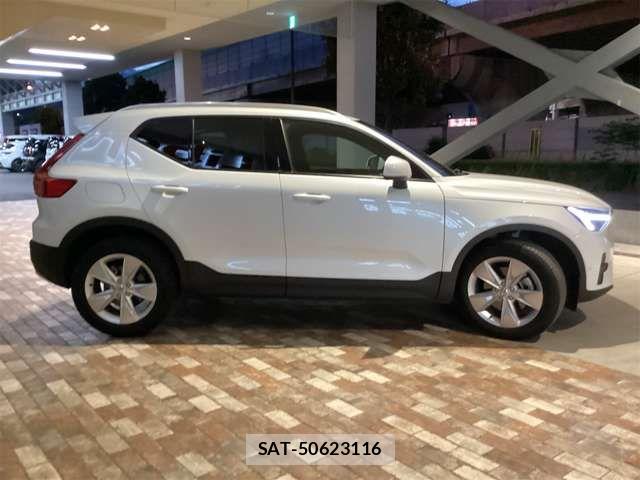 Volvo XC40 2023-06 7458691-6