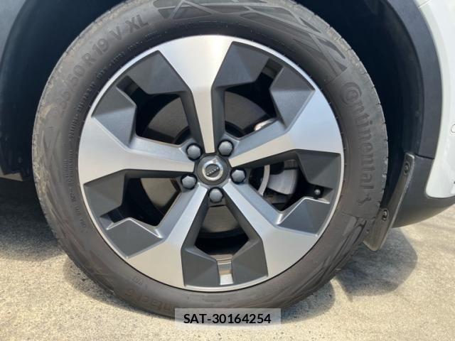 Volvo XC40 2022-11 7458690-9