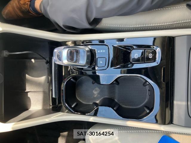 Volvo XC40 2022-11 7458690-22