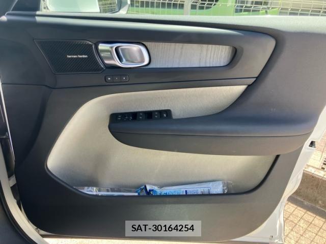 Volvo XC40 2022-11 7458690-23