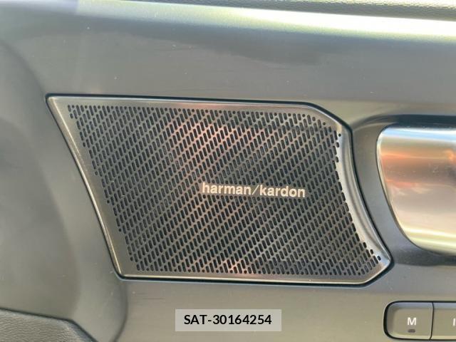 Volvo XC40 2022-11 7458690-24