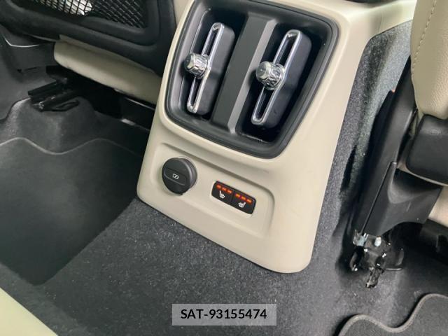 Volvo XC40 2022-05 7458688-9