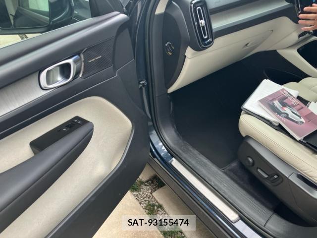 Volvo XC40 2022-05 7458688-10
