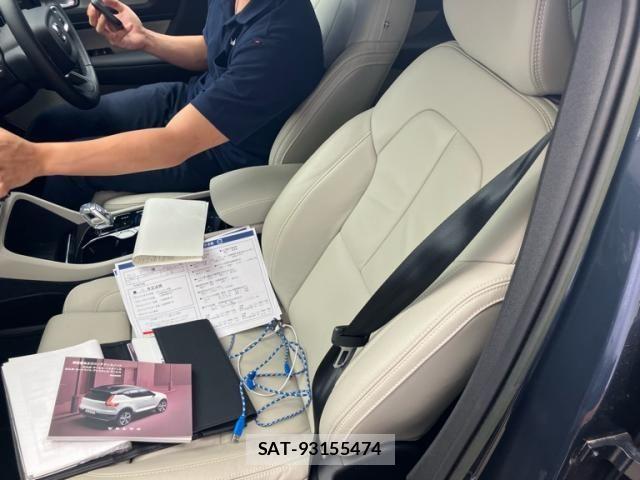 Volvo XC40 2022-05 7458688-11