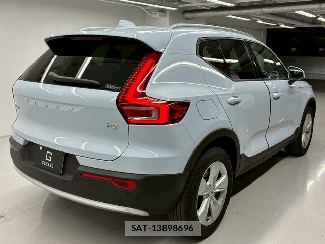 Volvo XC40 2025-04 7458689-11