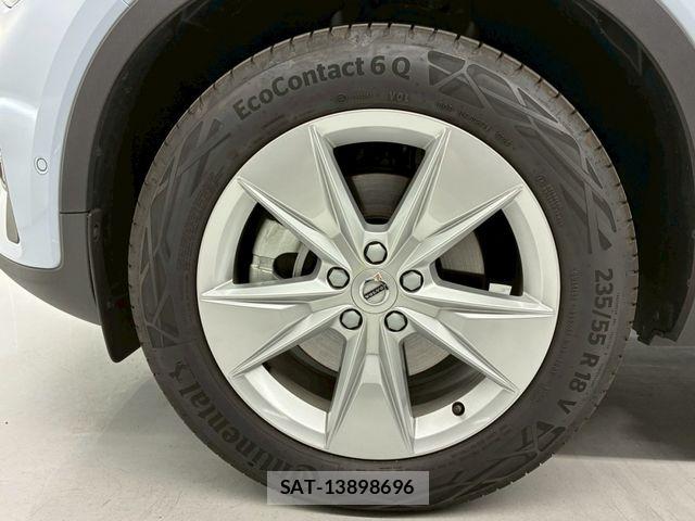 Volvo XC40 2025-04 7458689-15
