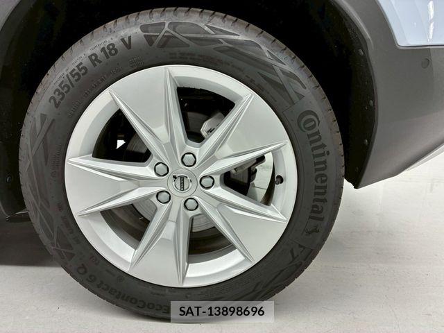 Volvo XC40 2025-04 7458689-16