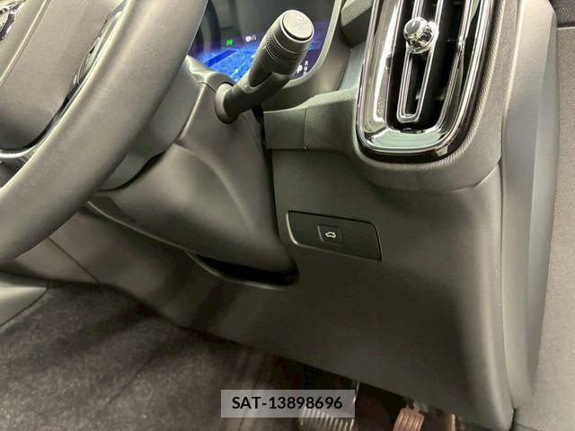 Volvo XC40 2025-04 7458689-23