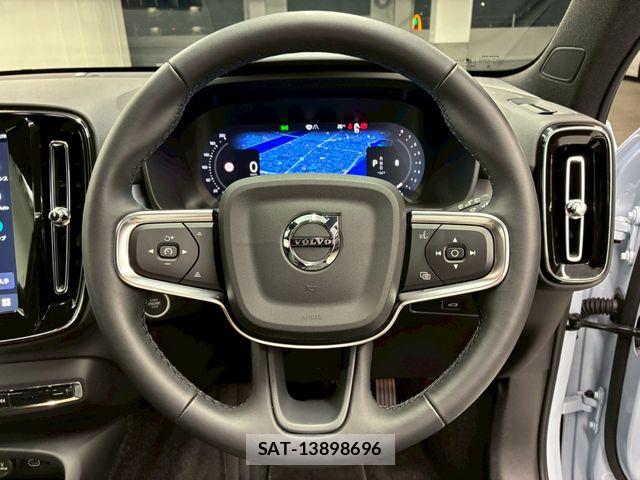 Volvo XC40 2025-04 7458689-24