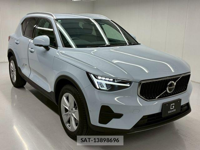 Volvo XC40 2025-04 7458689-7