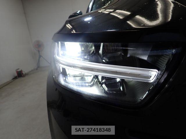 Volvo XC40 2021-08 7503559-9
