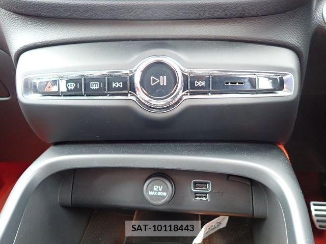 Volvo XC40 2021-06 7503560-18