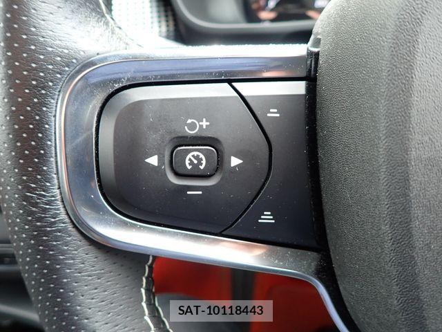 Volvo XC40 2021-06 7503560-20