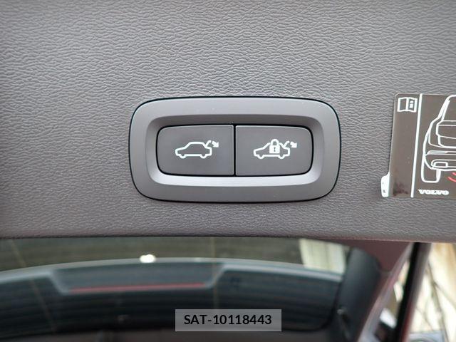Volvo XC40 2021-06 7503560-26