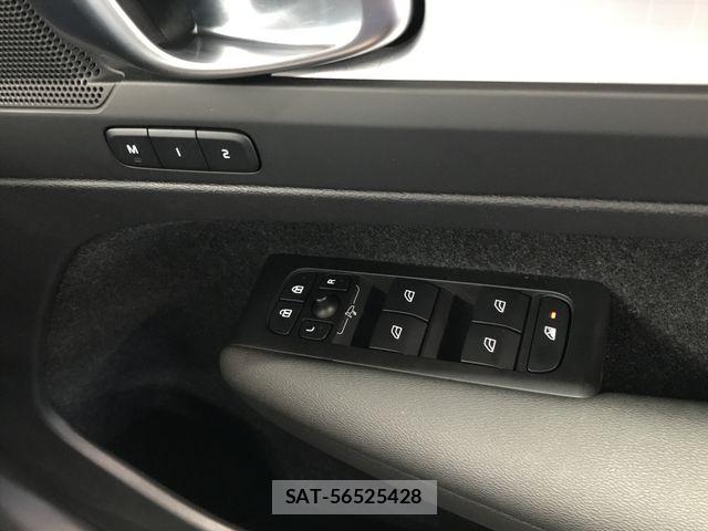 Volvo XC40 2024-11 7510389-16