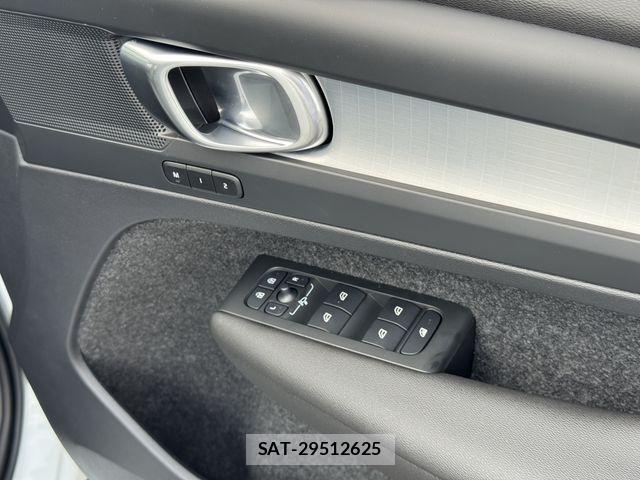Volvo XC40 2025-08 7621155-11