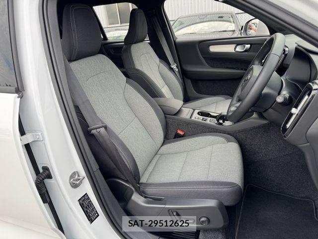 Volvo XC40 2025-08 7621155-12