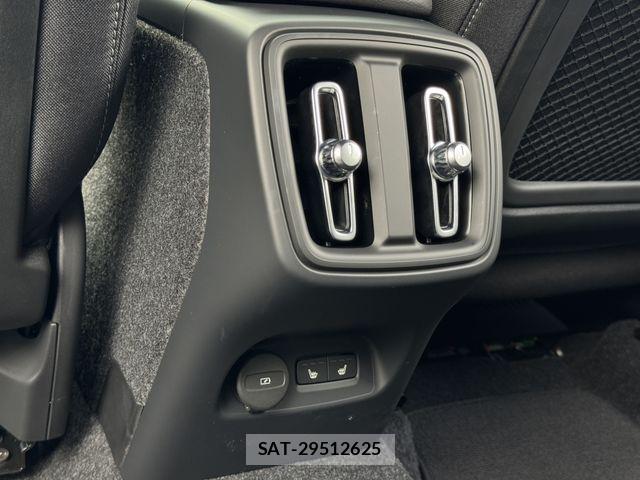 Volvo XC40 2025-08 7621155-15