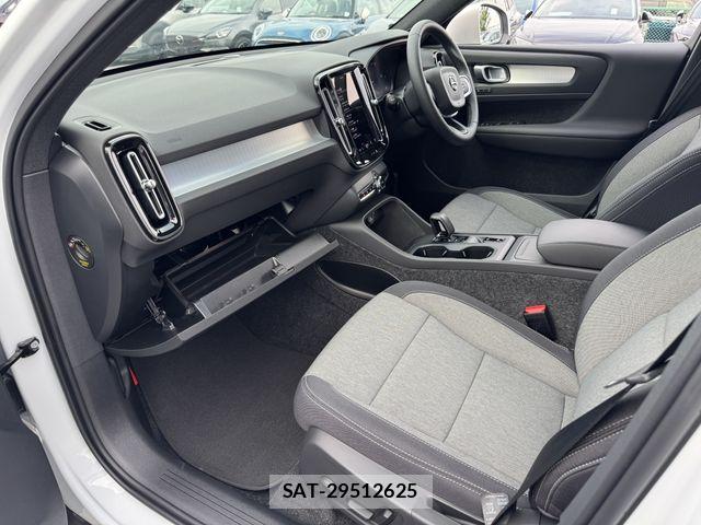 Volvo XC40 2025-08 7621155-16
