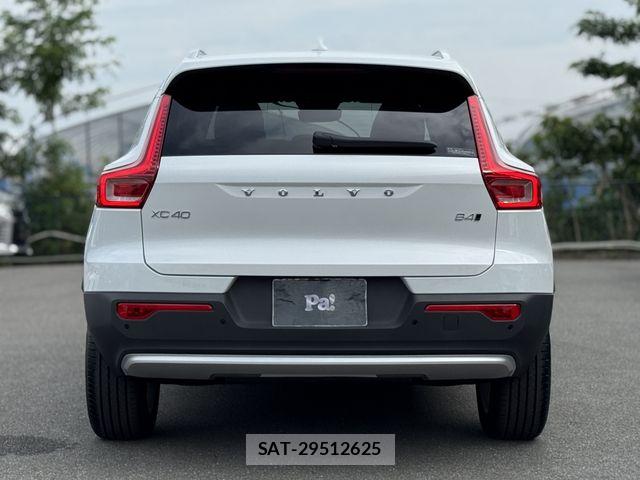 Volvo XC40 2025-08 7621155-24
