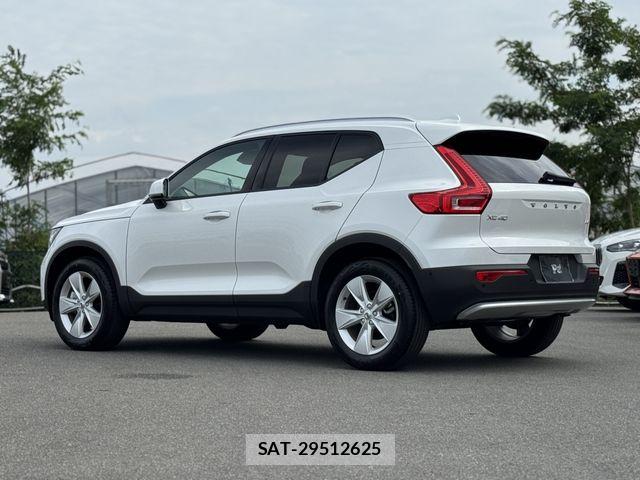 Volvo XC40 2025-08 7621155-25