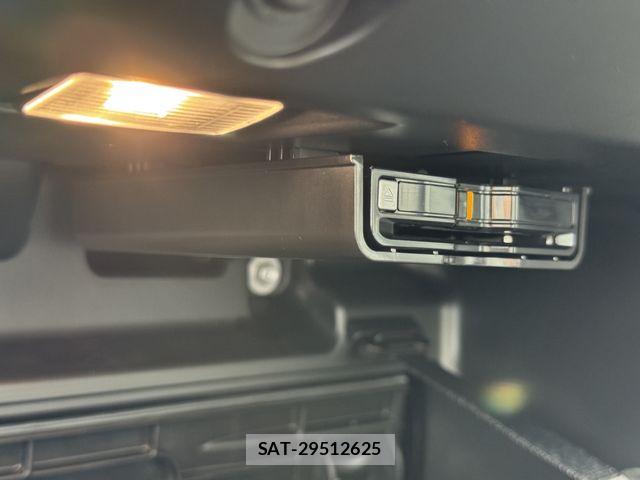 Volvo XC40 2025-08 7621155-8