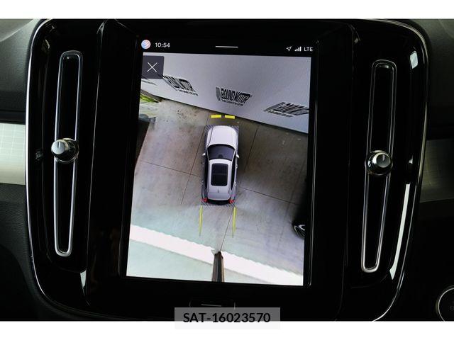Volvo XC40 2022-10 7621157-14
