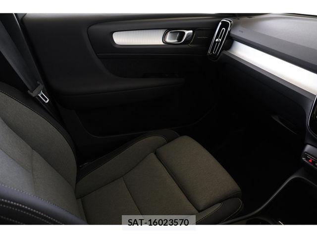 Volvo XC40 2022-10 7621157-19