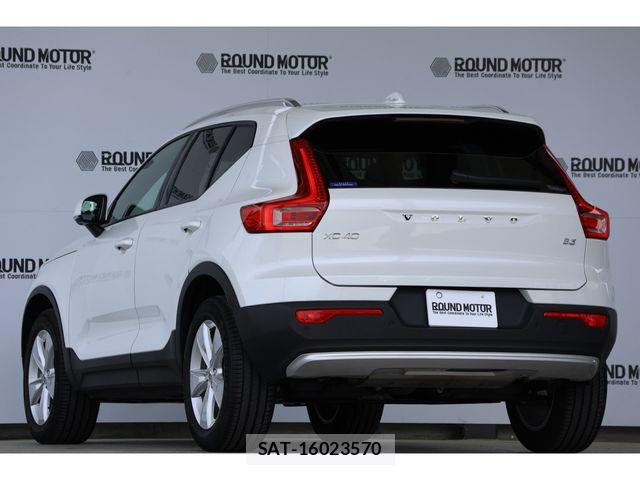 Volvo XC40 2022-10 7621157-2