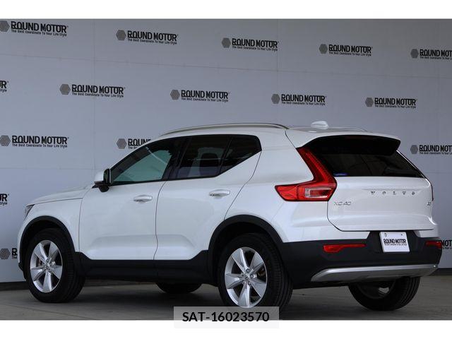 Volvo XC40 2022-10 7621157-4