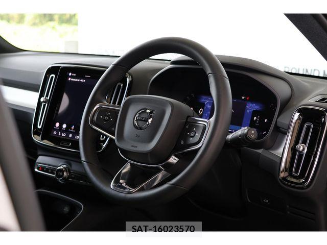 Volvo XC40 2022-10 7621157-7