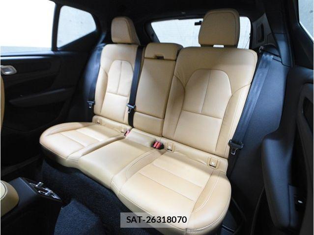 Volvo XC40 2019-02 7621159-5