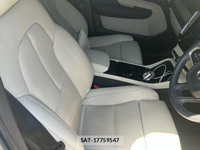 Volvo XC40 2023-12 7621156-9