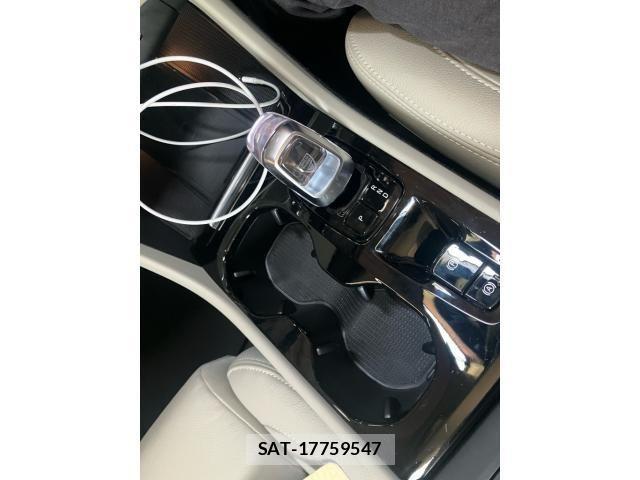 Volvo XC40 2023-12 7621156-13