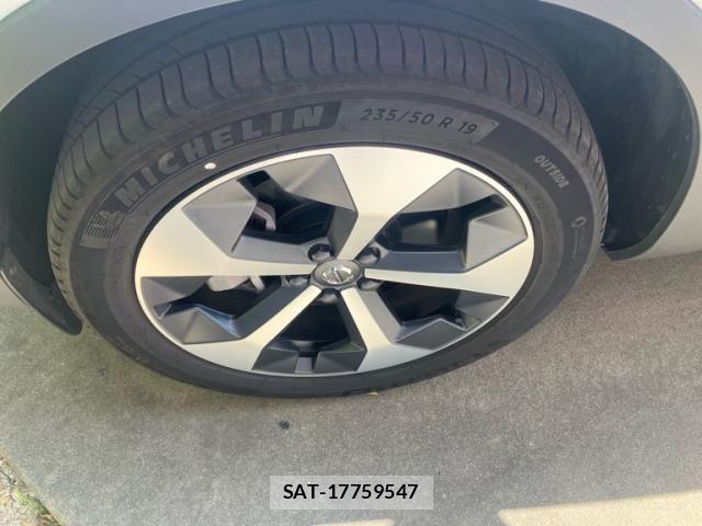Volvo XC40 2023-12 7621156-4