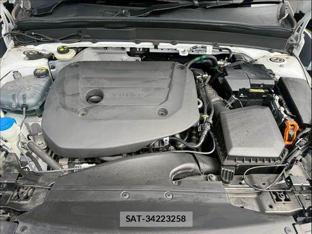 Volvo XC40 2022-10 7730472-11