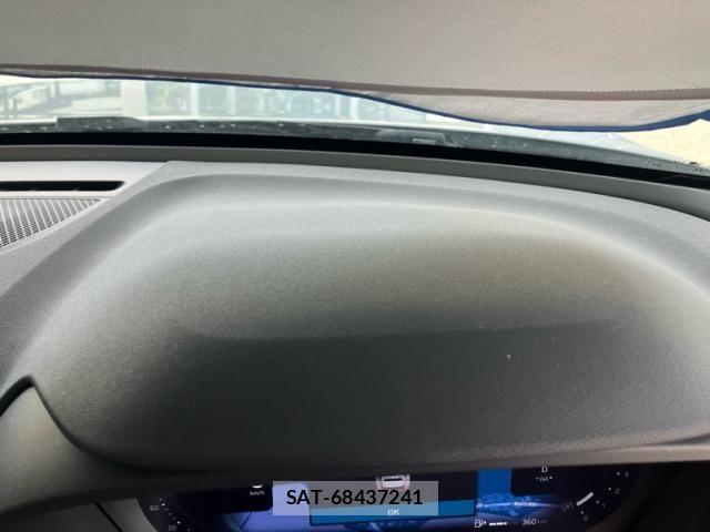 Volvo XC40 2023-10 7730469-13