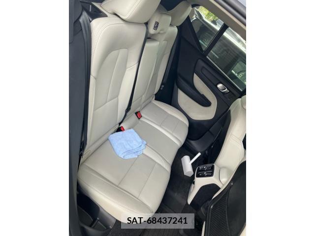 Volvo XC40 2023-10 7730469-17