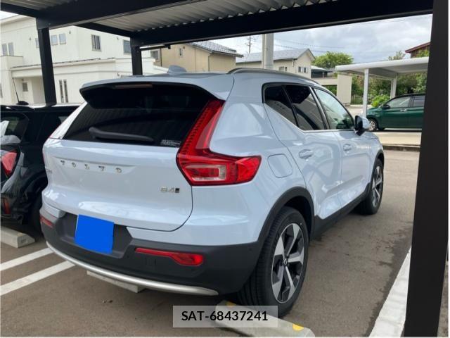 Volvo XC40 2023-10 7730469-3